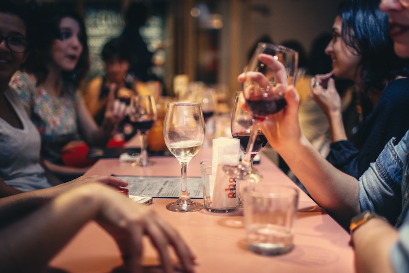 Free food in restaurants makes people order more.